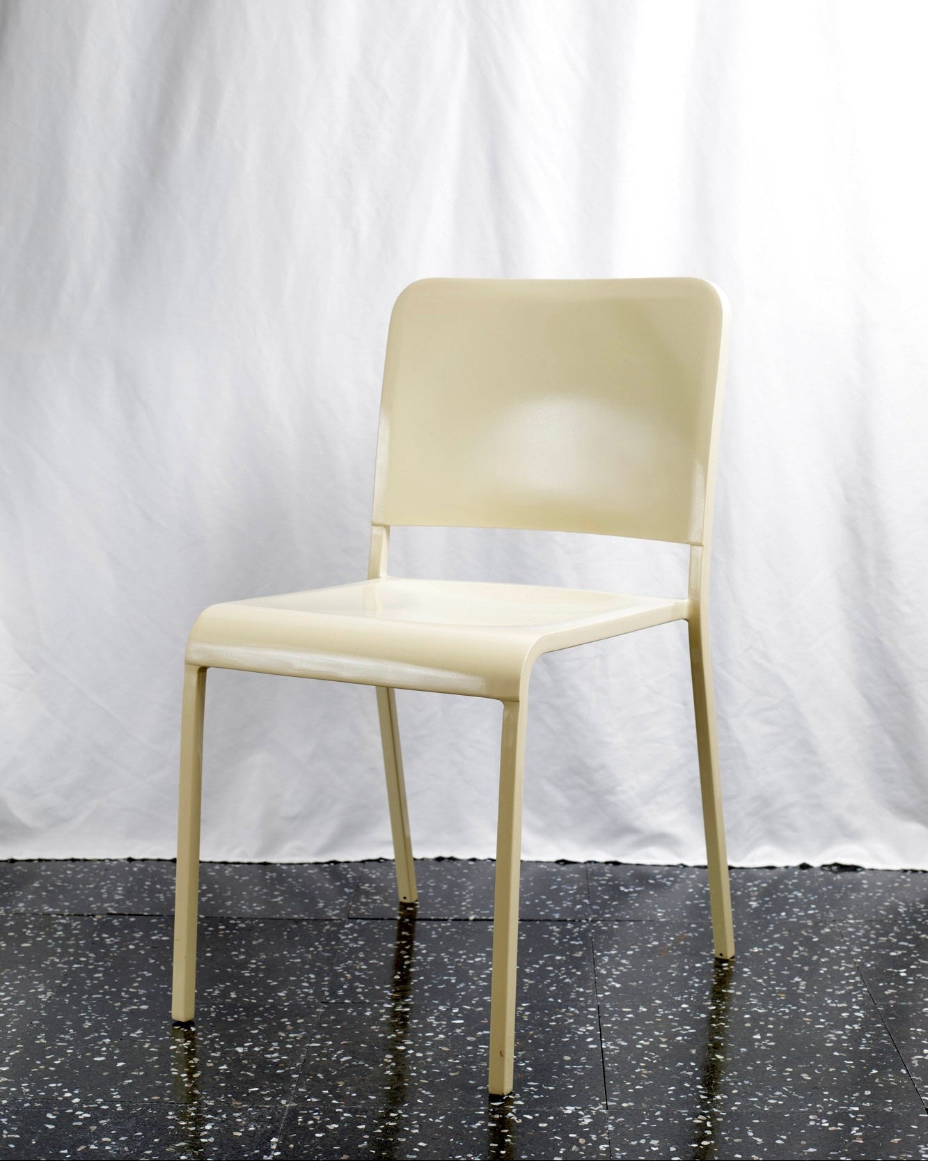 CH206 20-06 Sad Beige Stacking Chair
