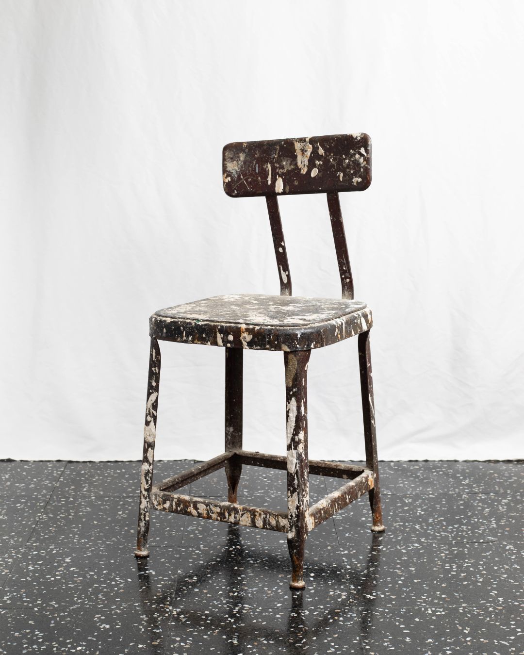CH213 Artist Chair