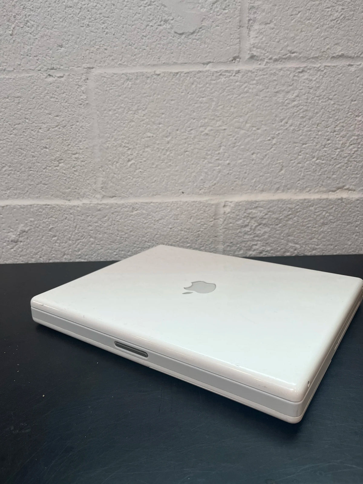 Vintage iBook G4