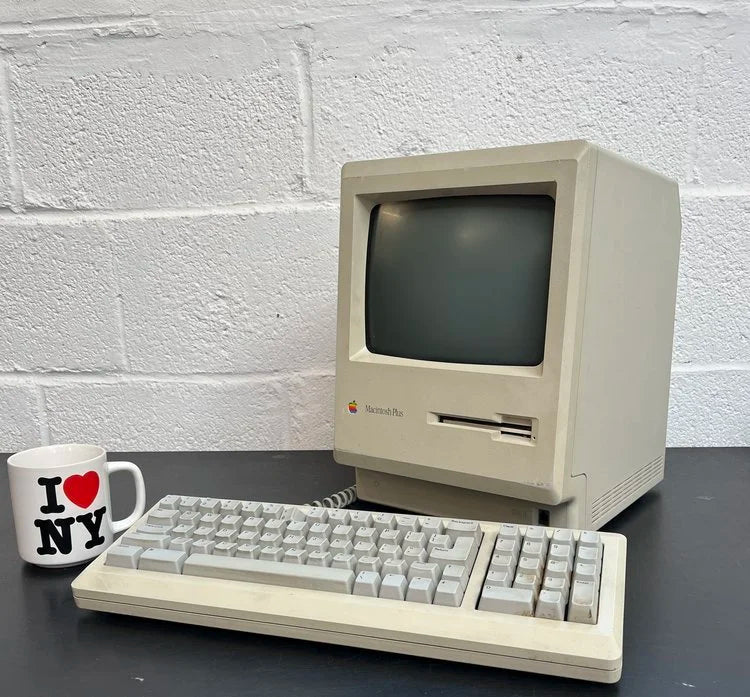 Vintage Macintosh Plus