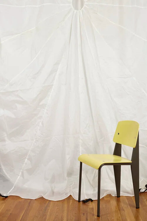 BD226 White Parachute