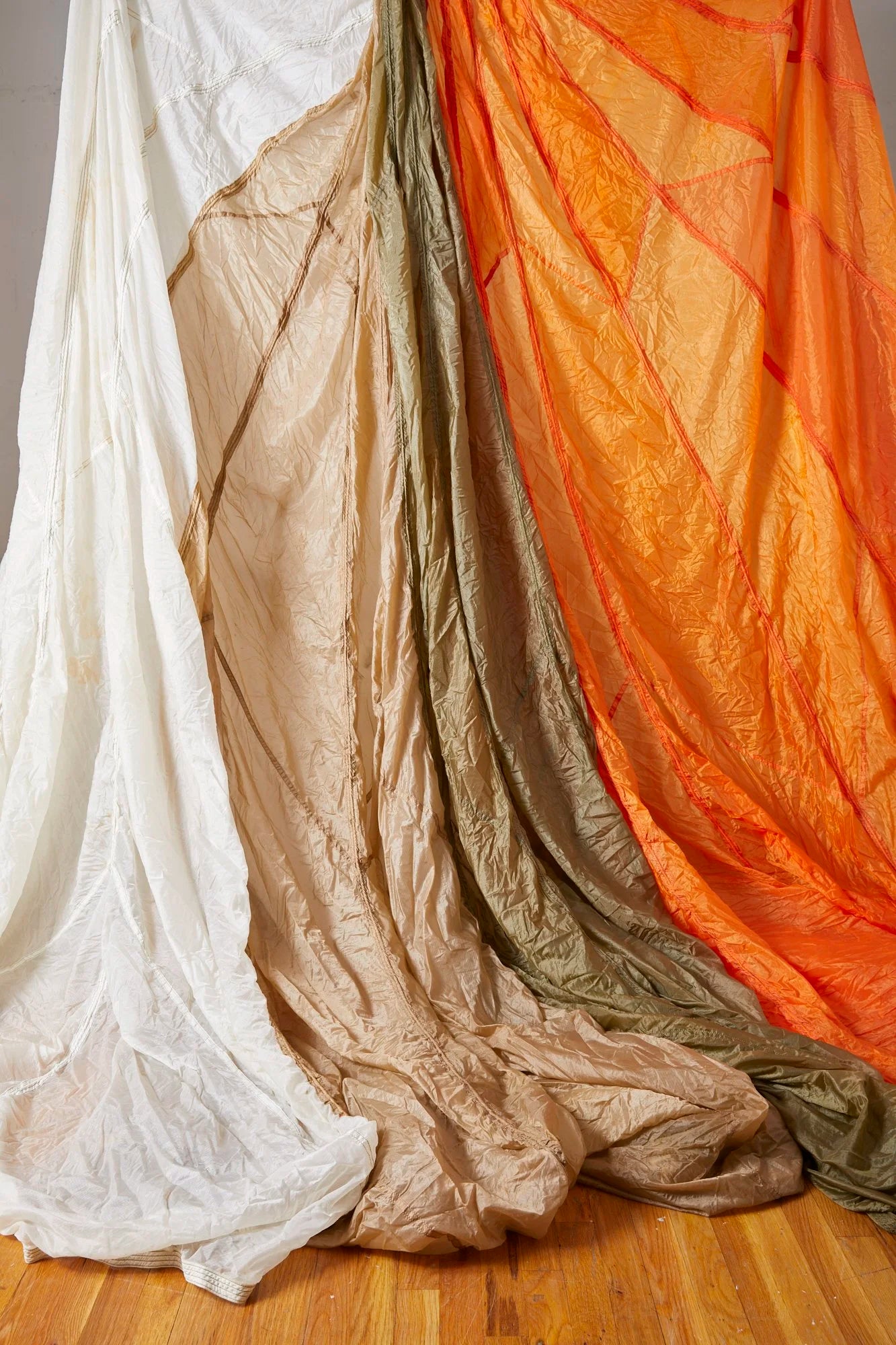 BD248 Multicolor Parachute