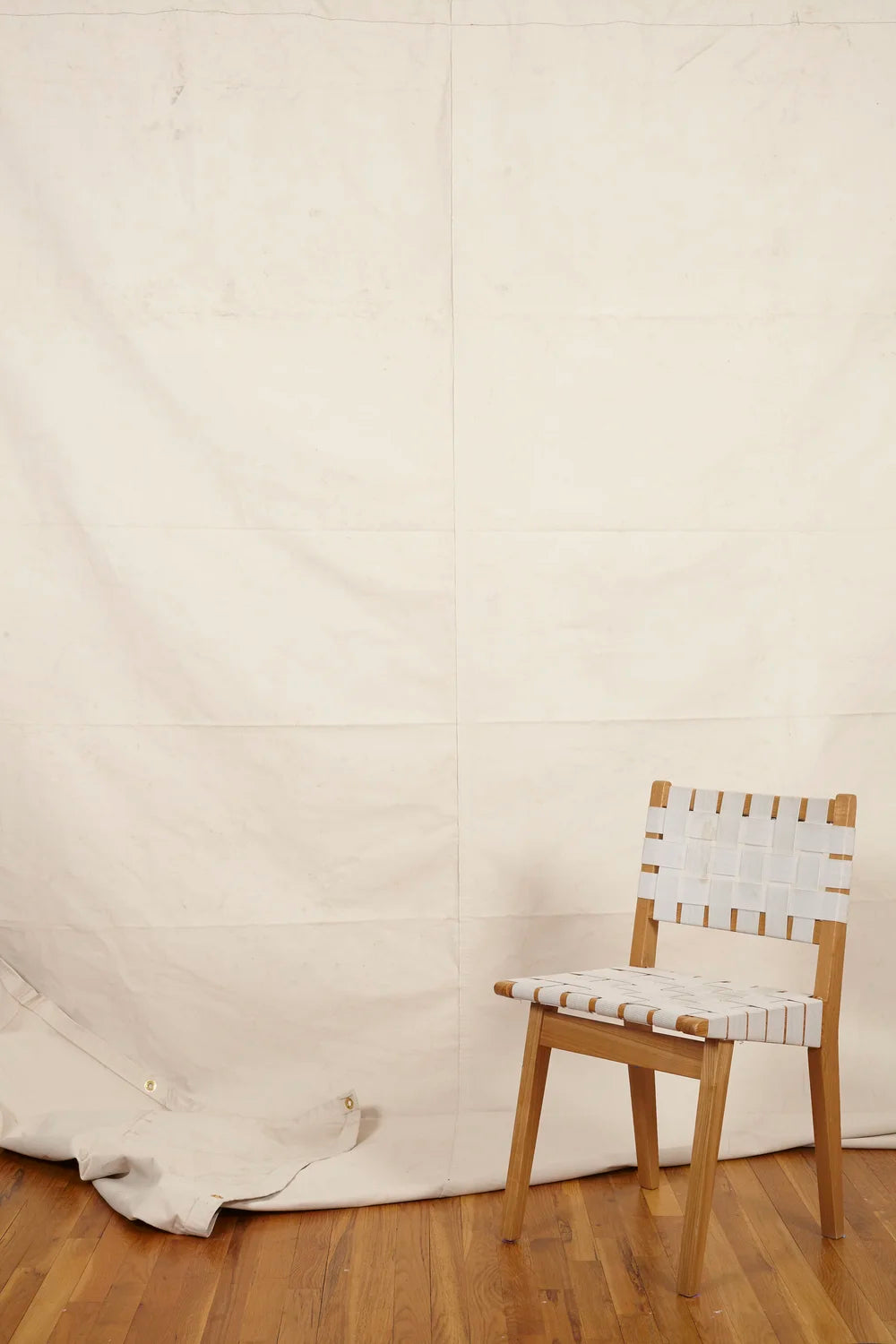 BD500 White Canvas Oil Cloth