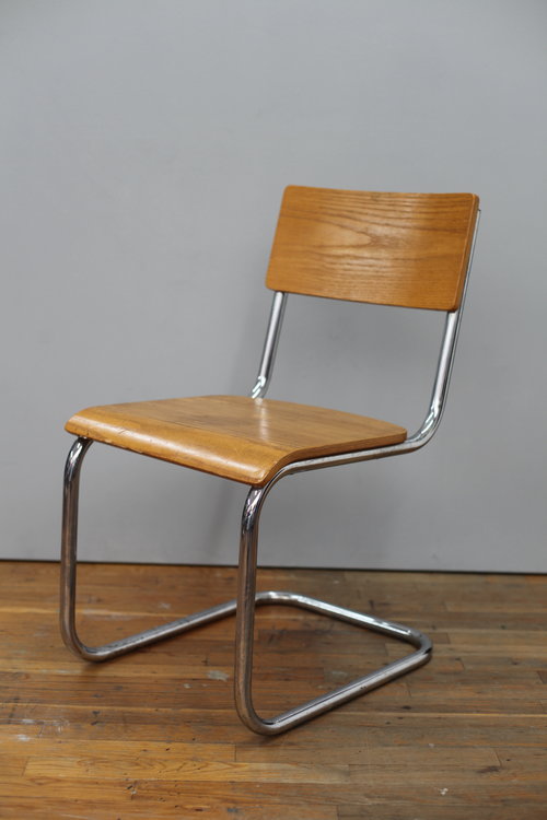 CH232 Cantilever Side Chair