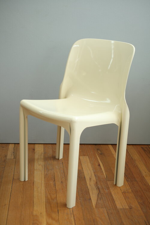 CH270 Magnolia Selene Stacking Chair