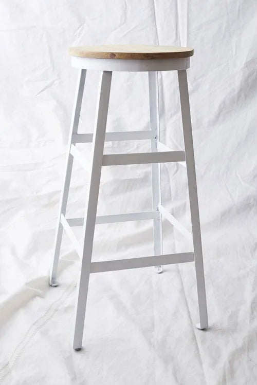 ST062 White Metal Stool