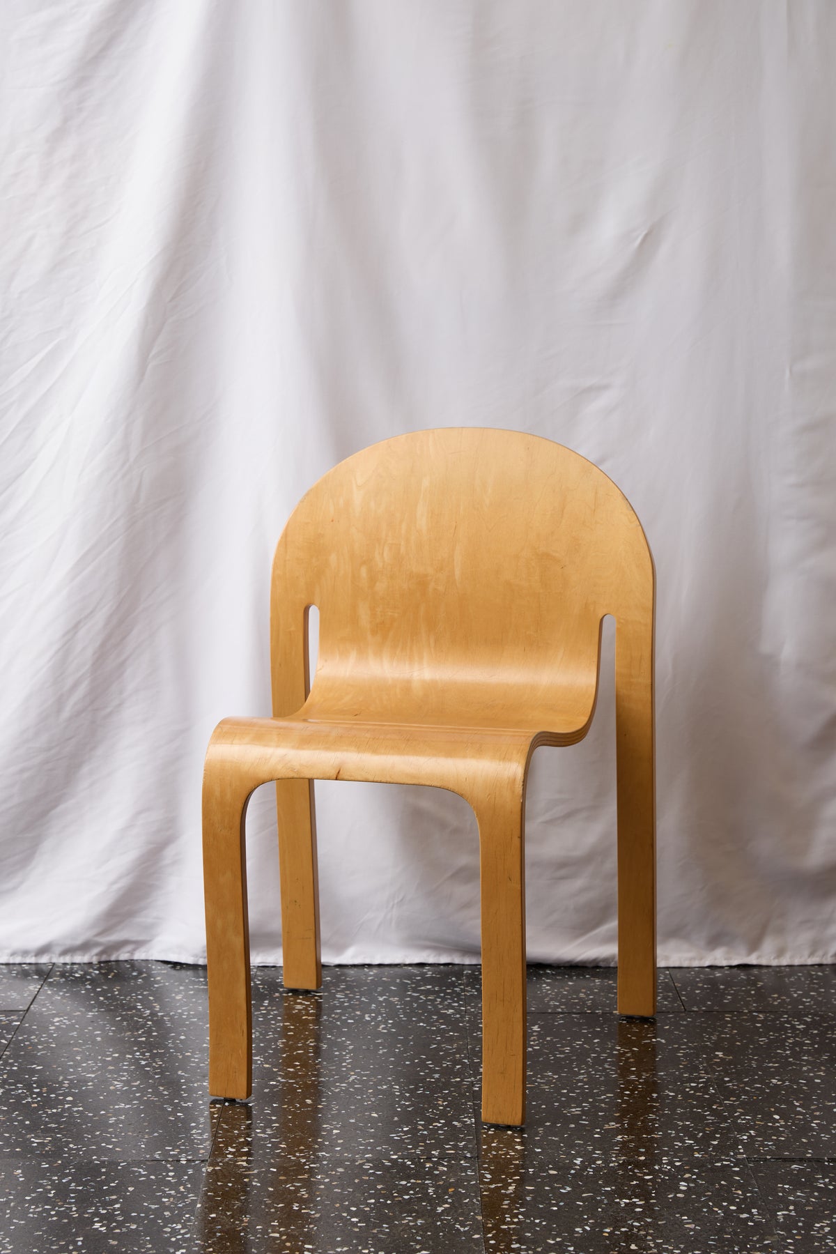 CH017 Slouch Chair