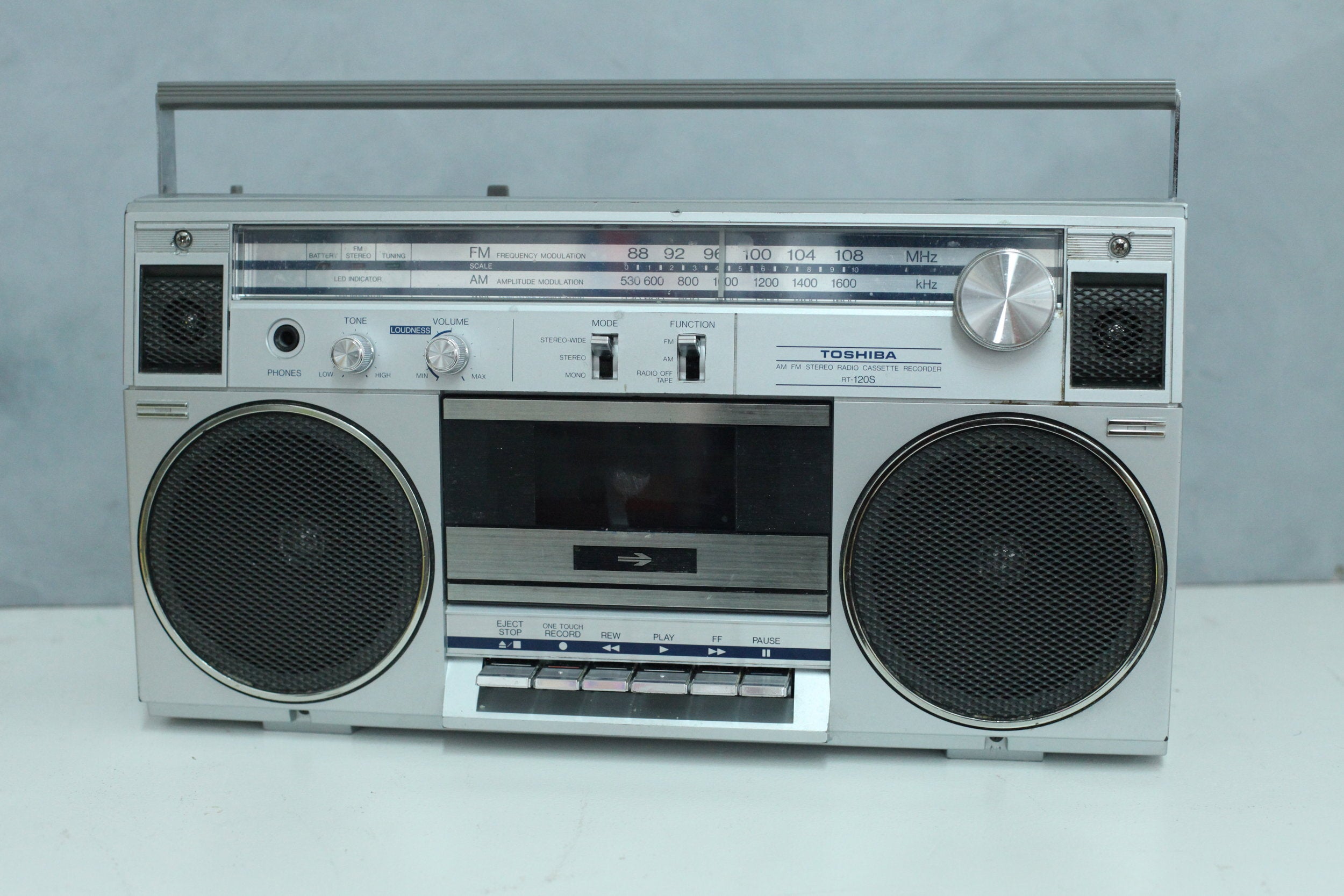 RADIO007