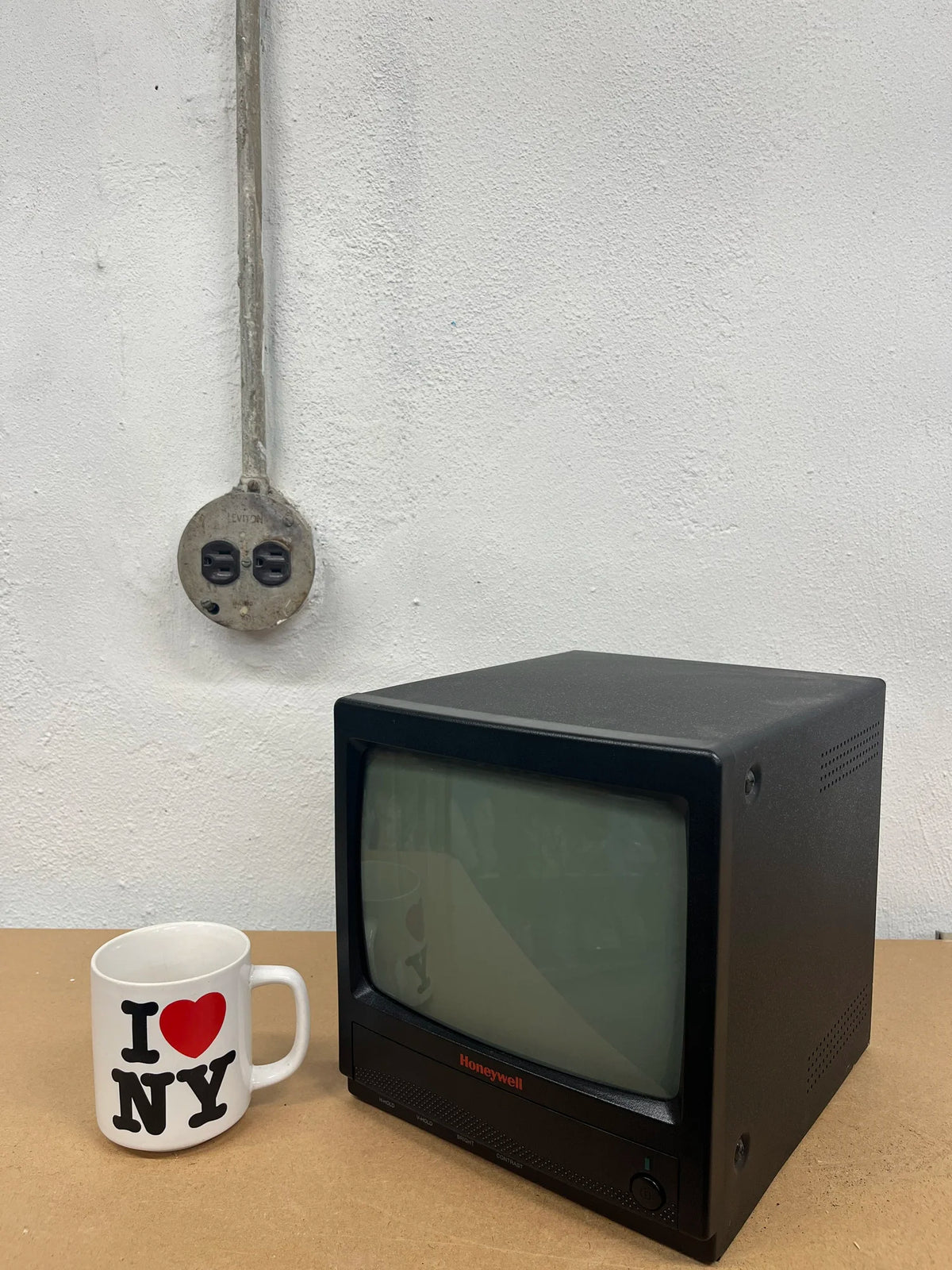 TV004